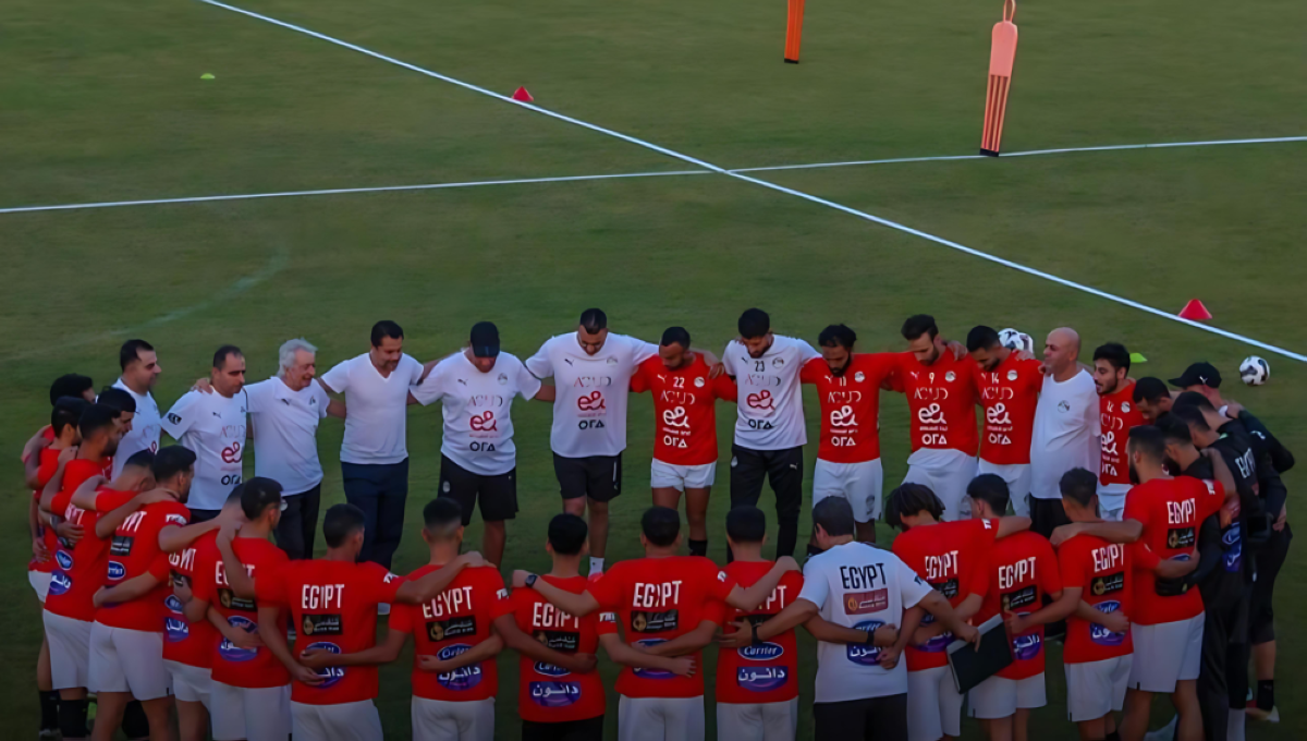 إصابة لاعب الأهلي في معسكر منتخب مصر.. واستدعاء بديل