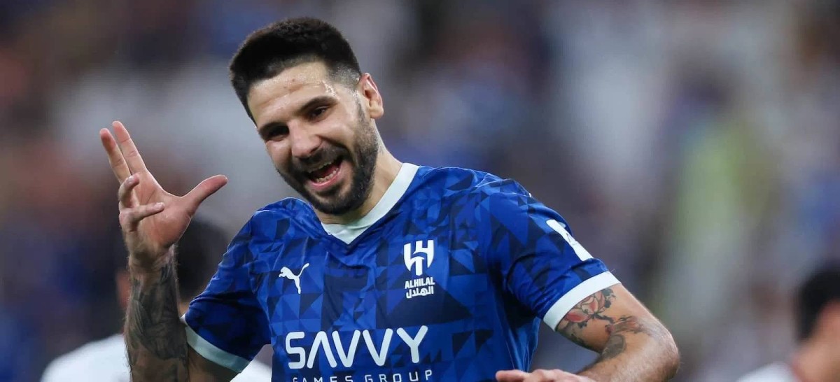 الريان القطري يضم المهاجم ميتروفيتش من الهلال السعودي