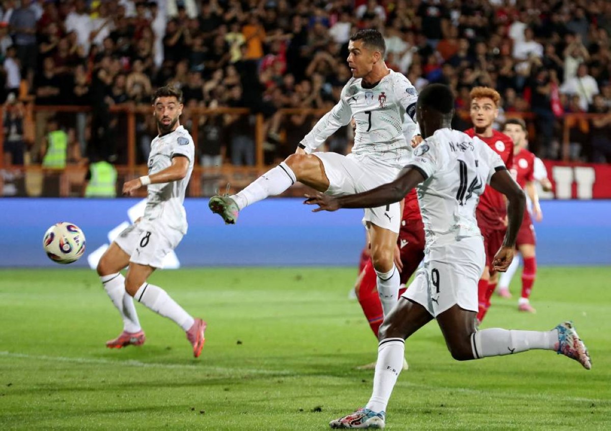 رونالدو يسجل هدفه الـ 140 مع منتخب البرتغال.. وبداية مثالية في تصفيات كأس العالم