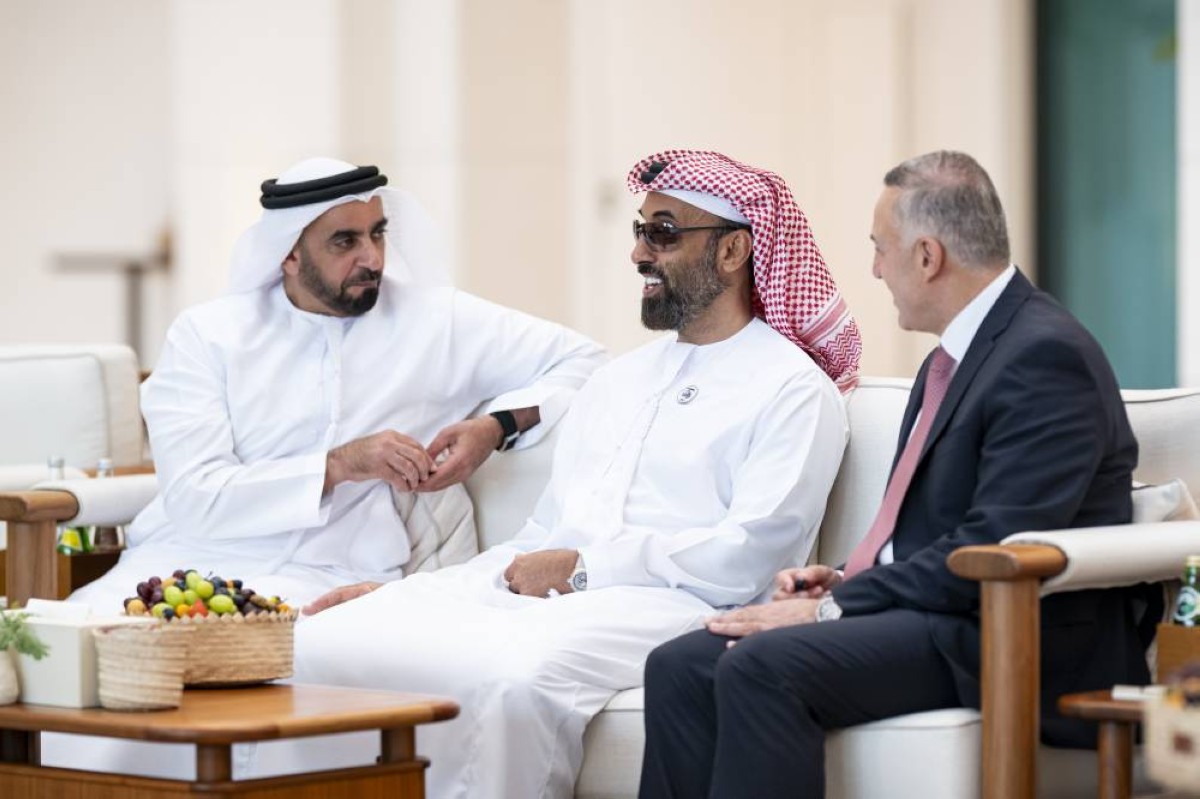 رئيس الدولة وملك الأردن يبحثان القضايا الإقليمية والدولية والمستجدات في فلسطين