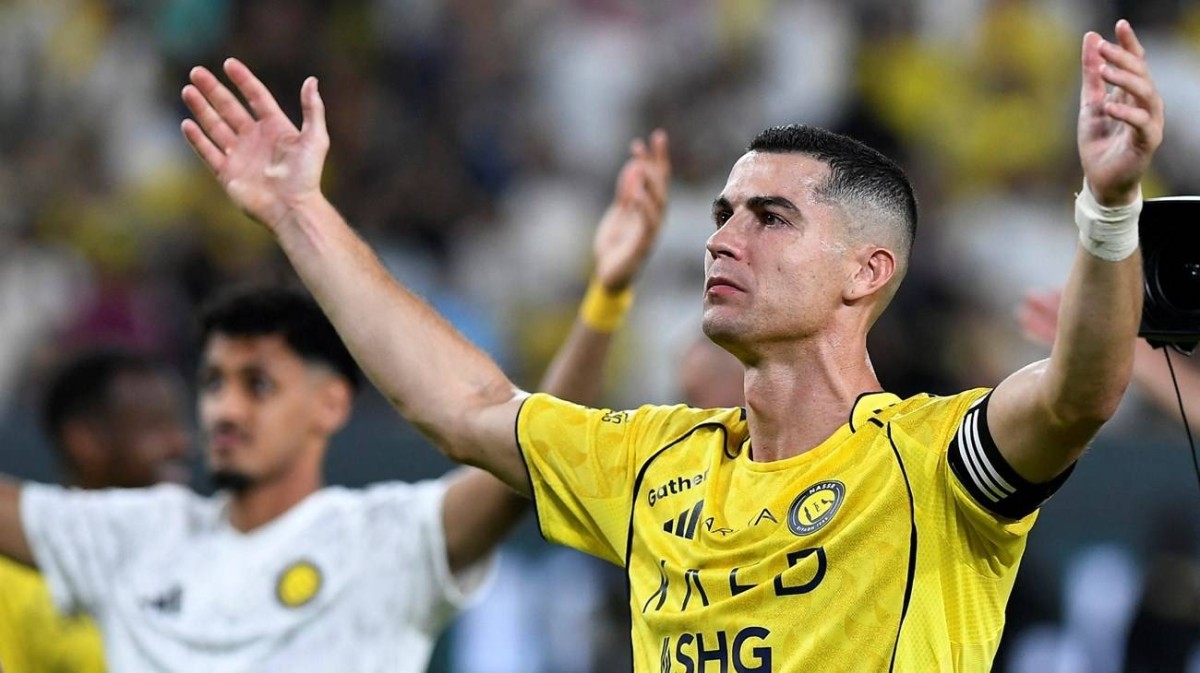 لا يعرف عدد سياراته الفارهة.. رونالدو يكشف عن أغلى ممتلكاته