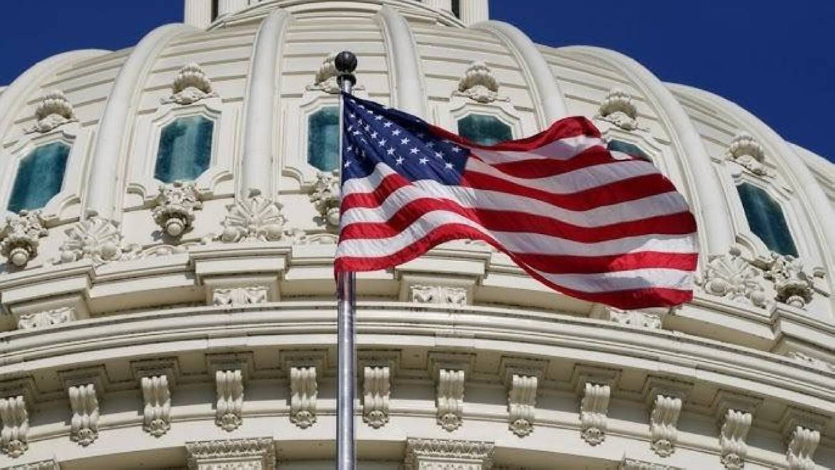 المحكمة العليا الأمريكية تنظر في قضية الاقتراع بالبريد