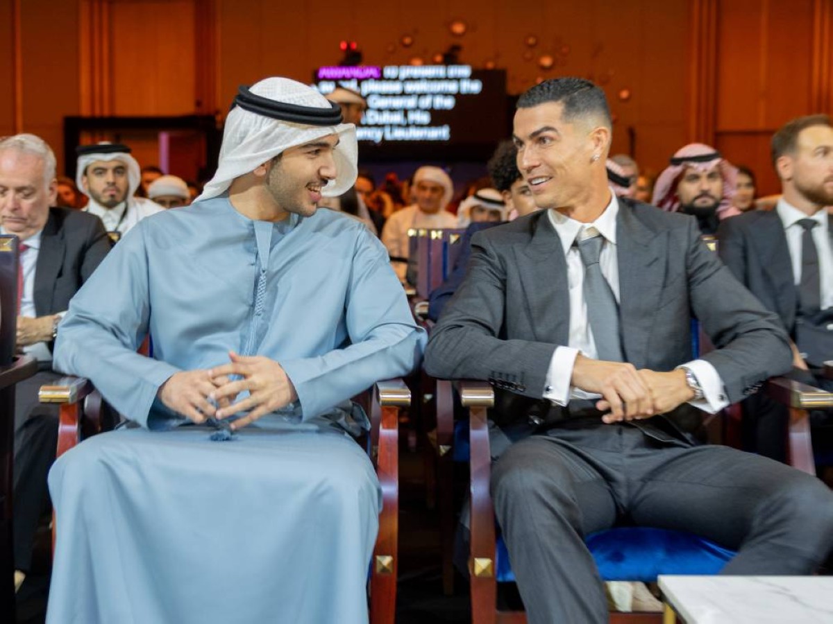 محمد بن راشد بن محمد بن راشد يشهد جانباً من فعاليات النسخة 16 من جوائز «جلوب سوكر»