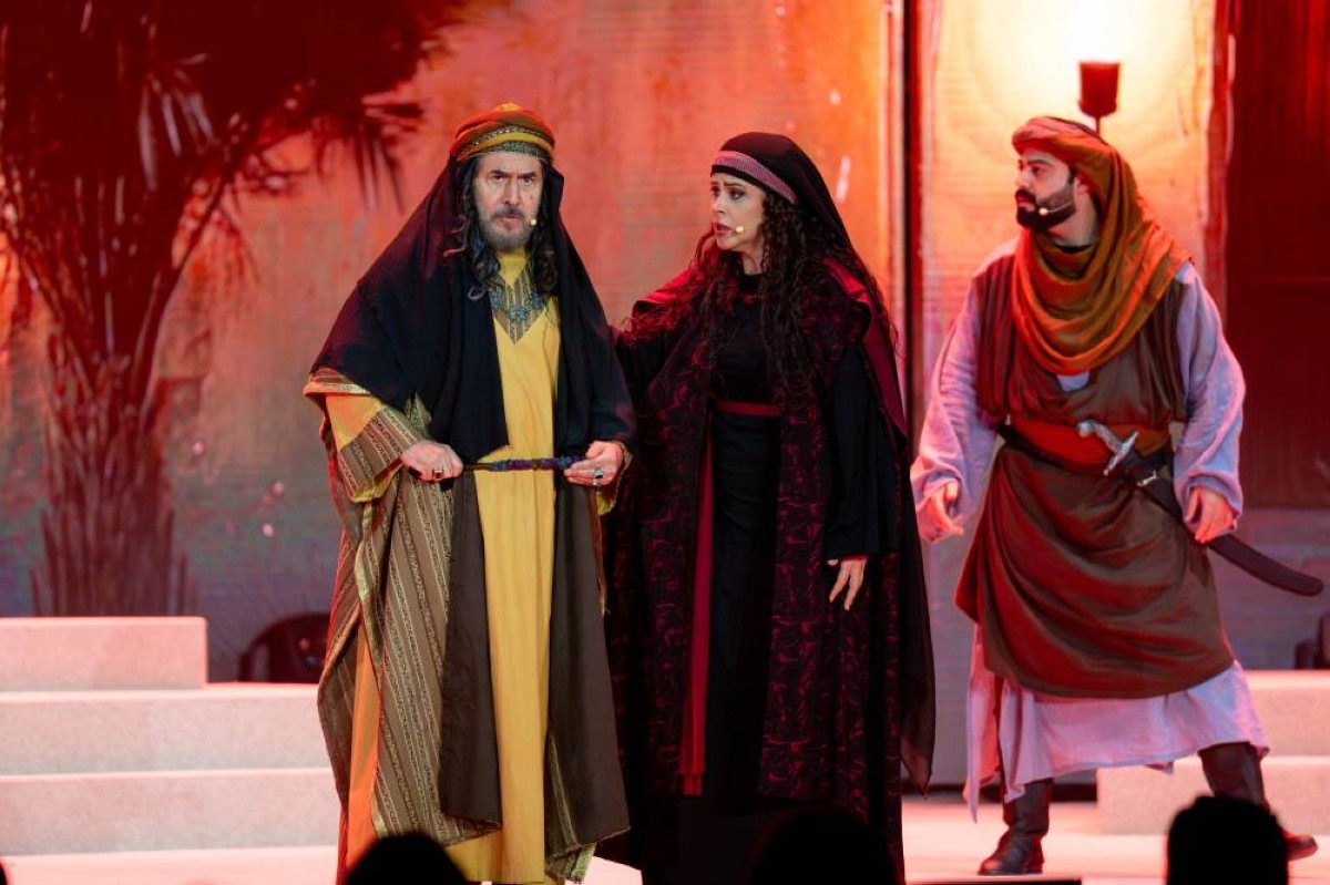«الزير سالم» على مسرح المجاز تستقطب 4800 مشاهد