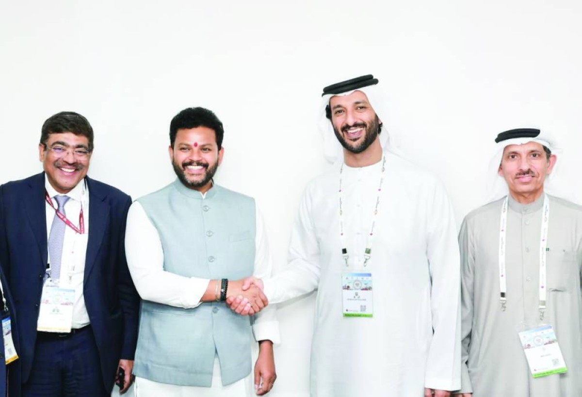 الإمارات تبحث تعزيز التعاون مع الهند في قطاع الطيران المدني