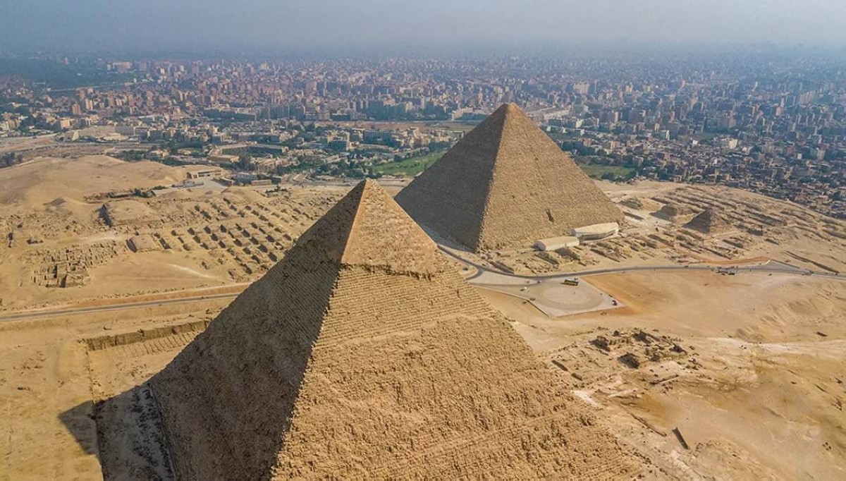 خوفو يحير العلماء.. دراسة مثيرة تعيد فتح أكبر لغز في تاريخ الأهرامات