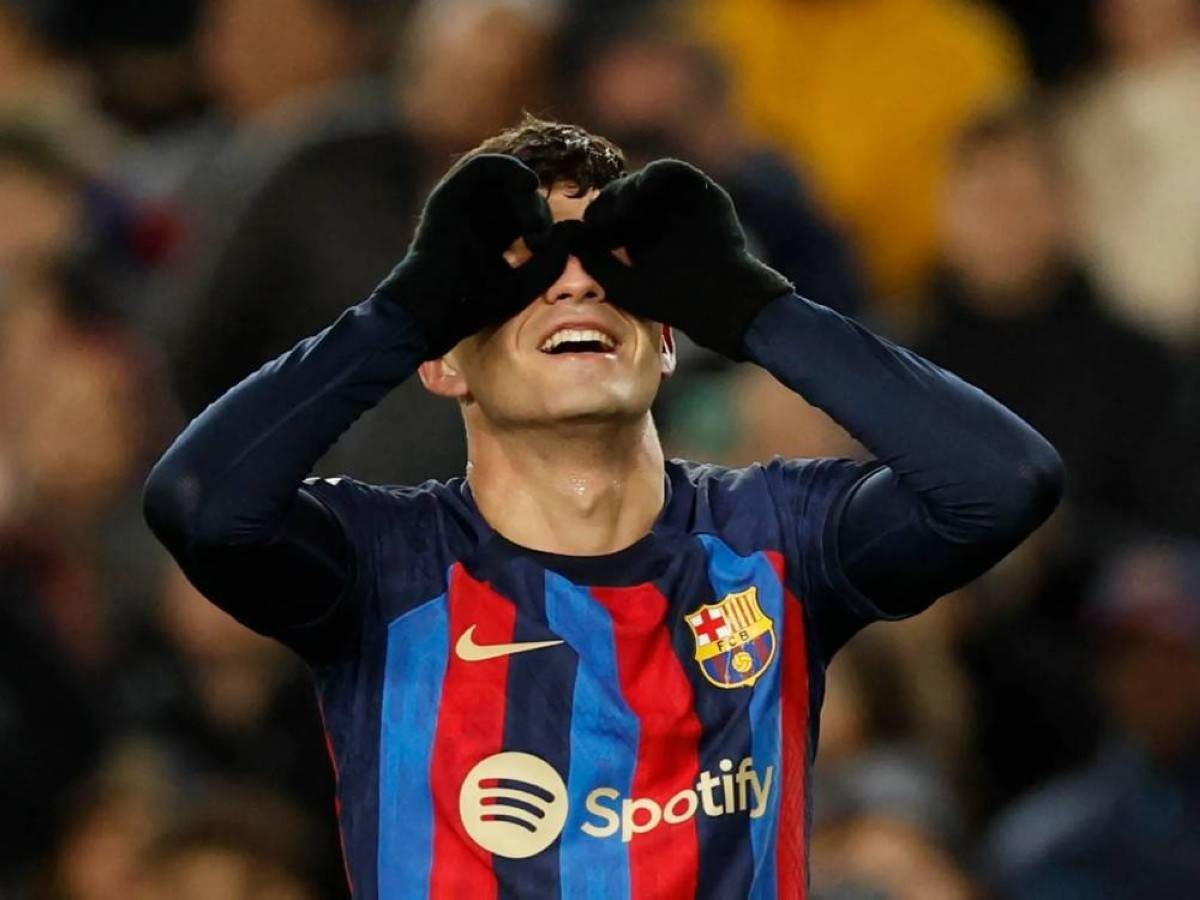 انتقال مستبعد بين الغريمين.. دروس الماضي تحصن برشلونة في ملف بيدري