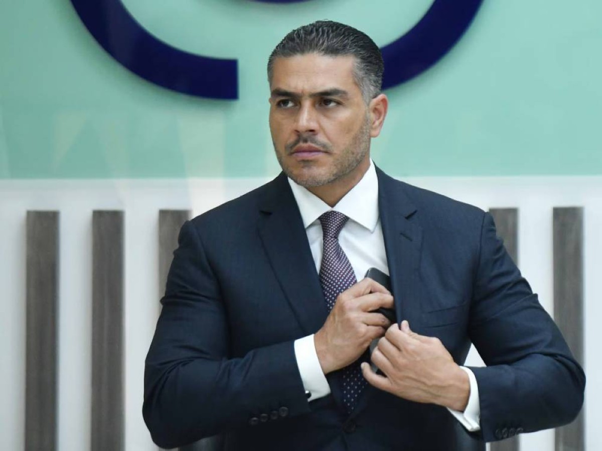 عمر حرفوش.. عربي الأصل عاد من الموت ليقود حرباً على العصابات في المكسيك