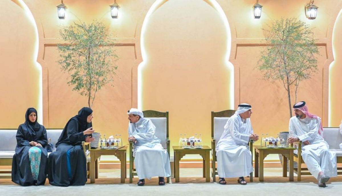 حاكم عجمان يتقبل تهاني الوزراء وأعيان البلاد بشهر رمضان