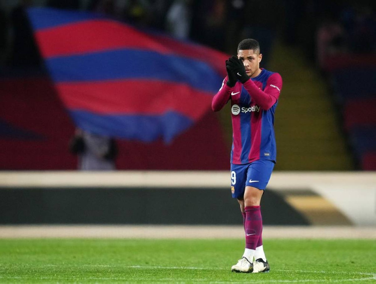 برشلونة يترقب أرباحًا محتملة من بيع لاعب سابق