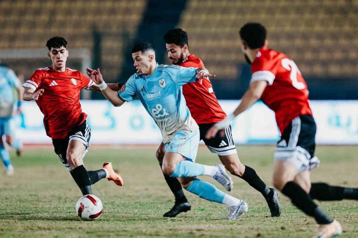 الأهلي المصري يخصم 30 % من رواتب لاعبيه.. ويعلق 25 % من قيمة عقودهم