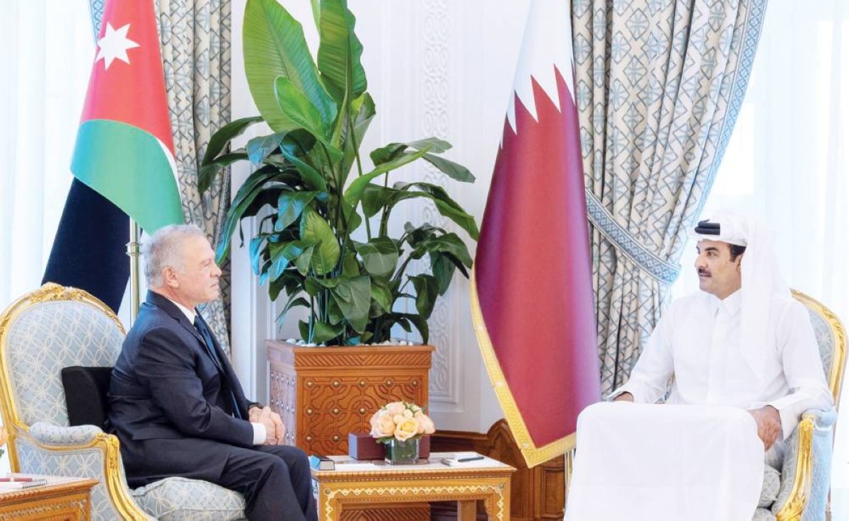 أمير قطر وملك الأردن يشددان على أهمية تكثيف الجهود لخفض التصعيد
