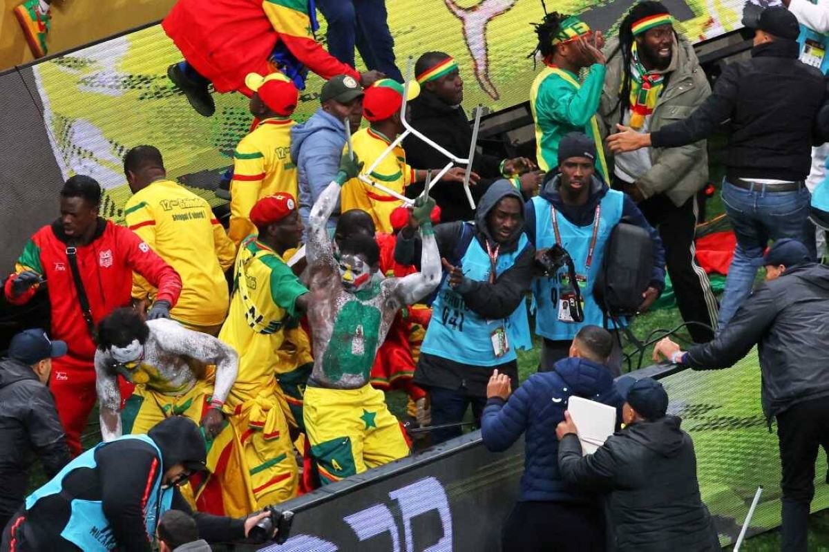 الحكومة السنغالية تتحرك بعد قرار «كاف» بمنح لقب أفريقيا للمغرب