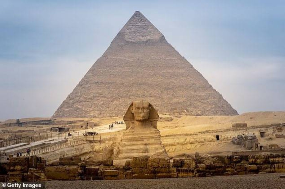 لغز الجيزة يتعمّق.. أبو الهول الثاني تحت الرمال