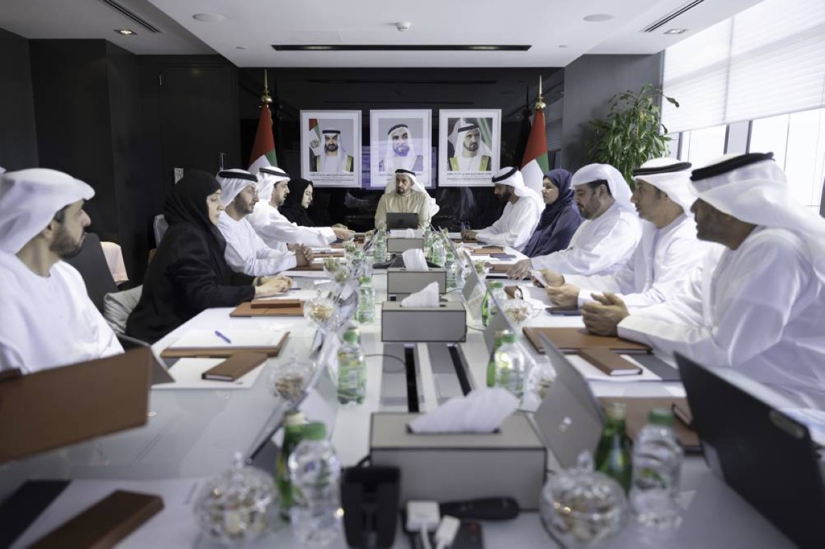 سيف بن زايد: تطوير سياسات وبرامج مرنة تضمن استدامة التوازن السكاني