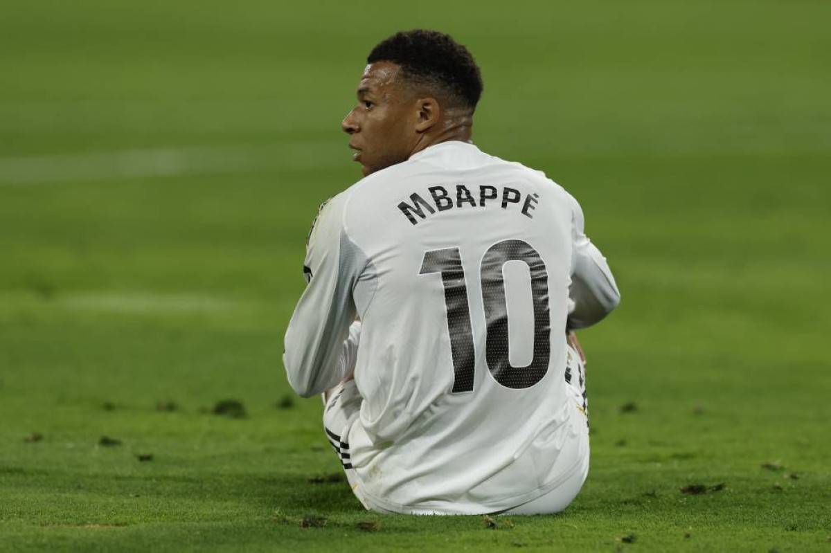 توتر في ريال مدريد ومنتخب فرنسا.. الغموض يحيط بمدة غياب مبابي