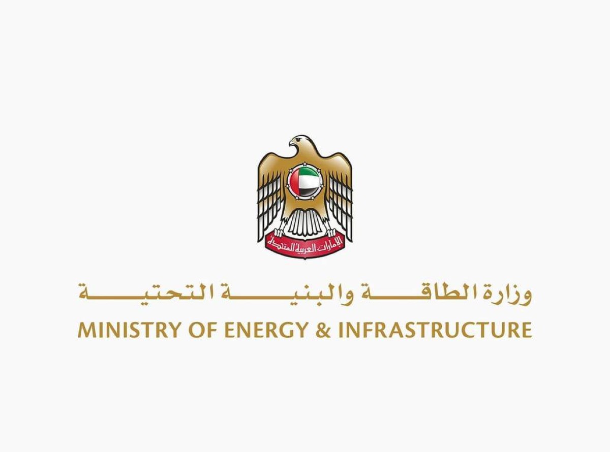 سهيل المزروعي: منظومة الإمداد والنقل في الإمارات تعمل بكفاءة واستقرار
