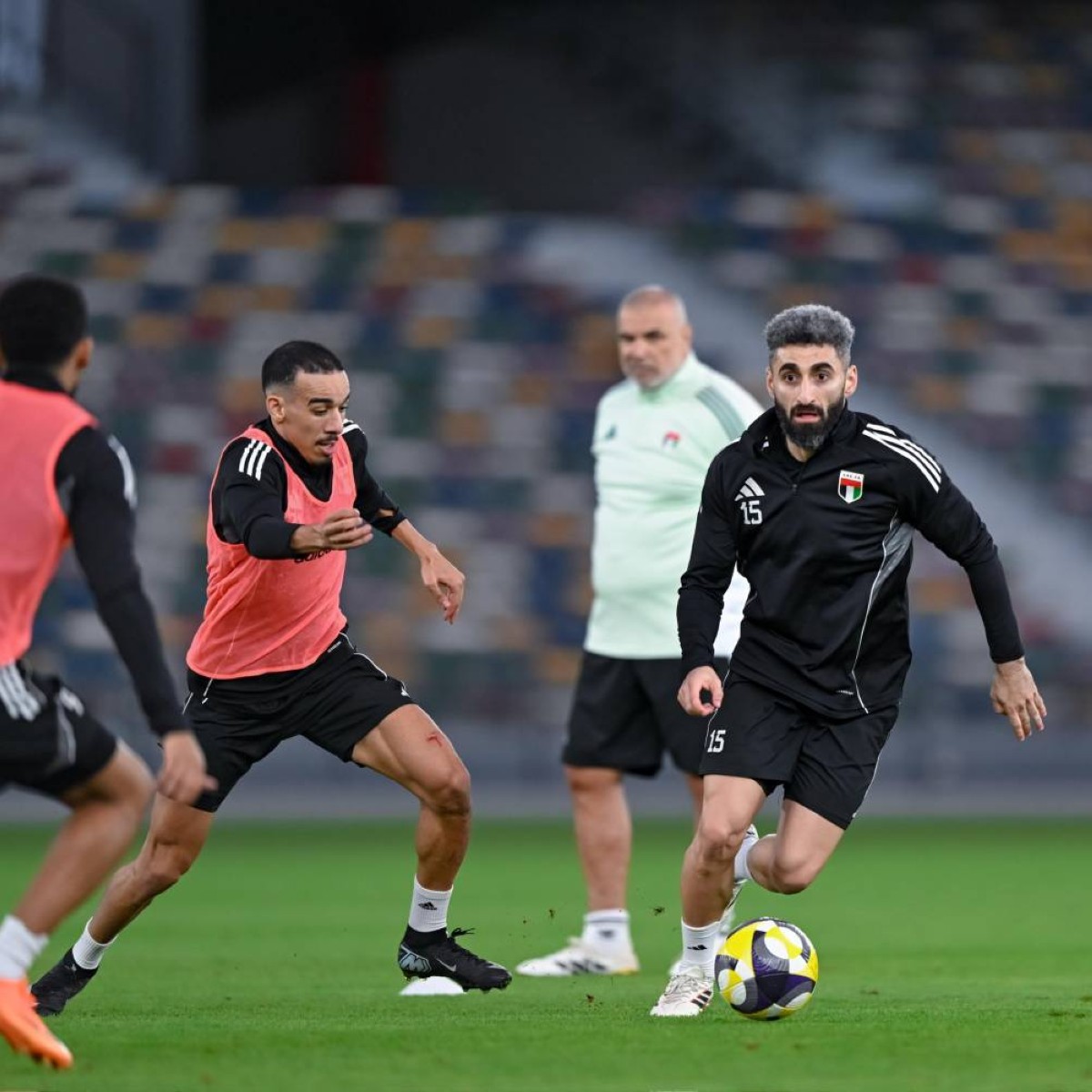 منتخب الإمارات يترقب طريق المجد في قرعة كأس آسيا 2027
