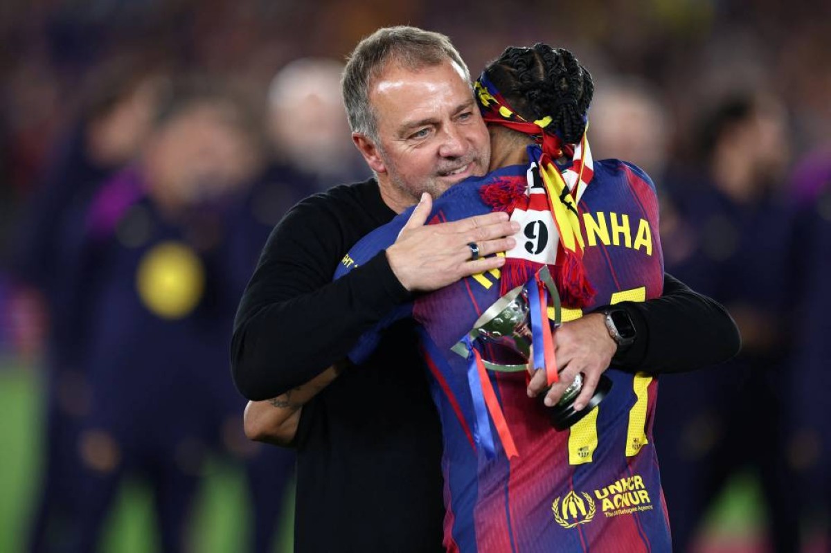 برشلونة يرفع سقف طموحاته بعد التتويج بالليغا