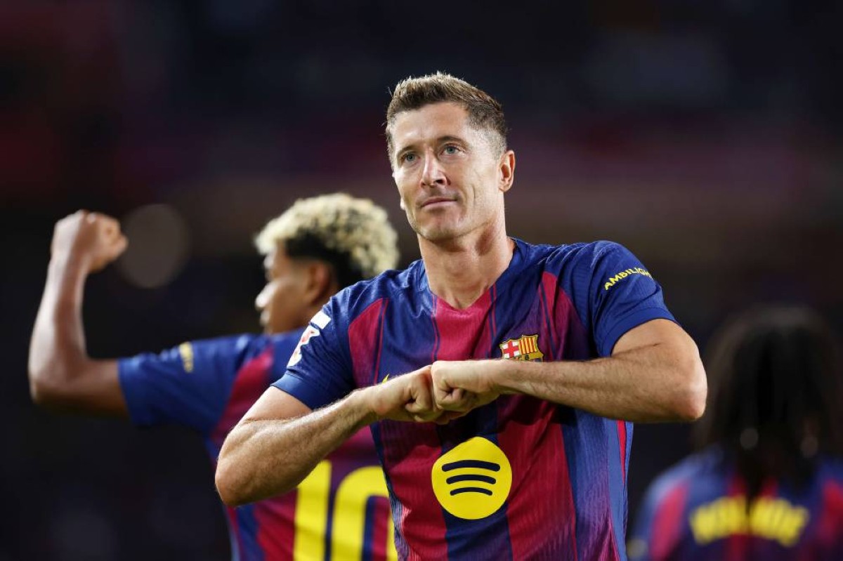 ليفاندوفسكي يعلن رحيله رسمياً عن برشلونة برسالة مؤثرة