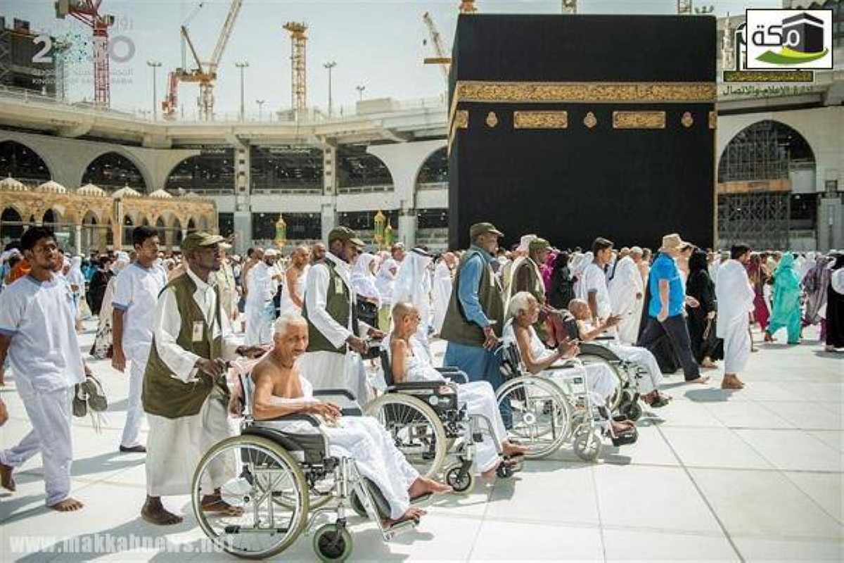 12 توصية طبية للحجاج كبار السن.. كيف تؤدي المناسك بأمان وراحة؟