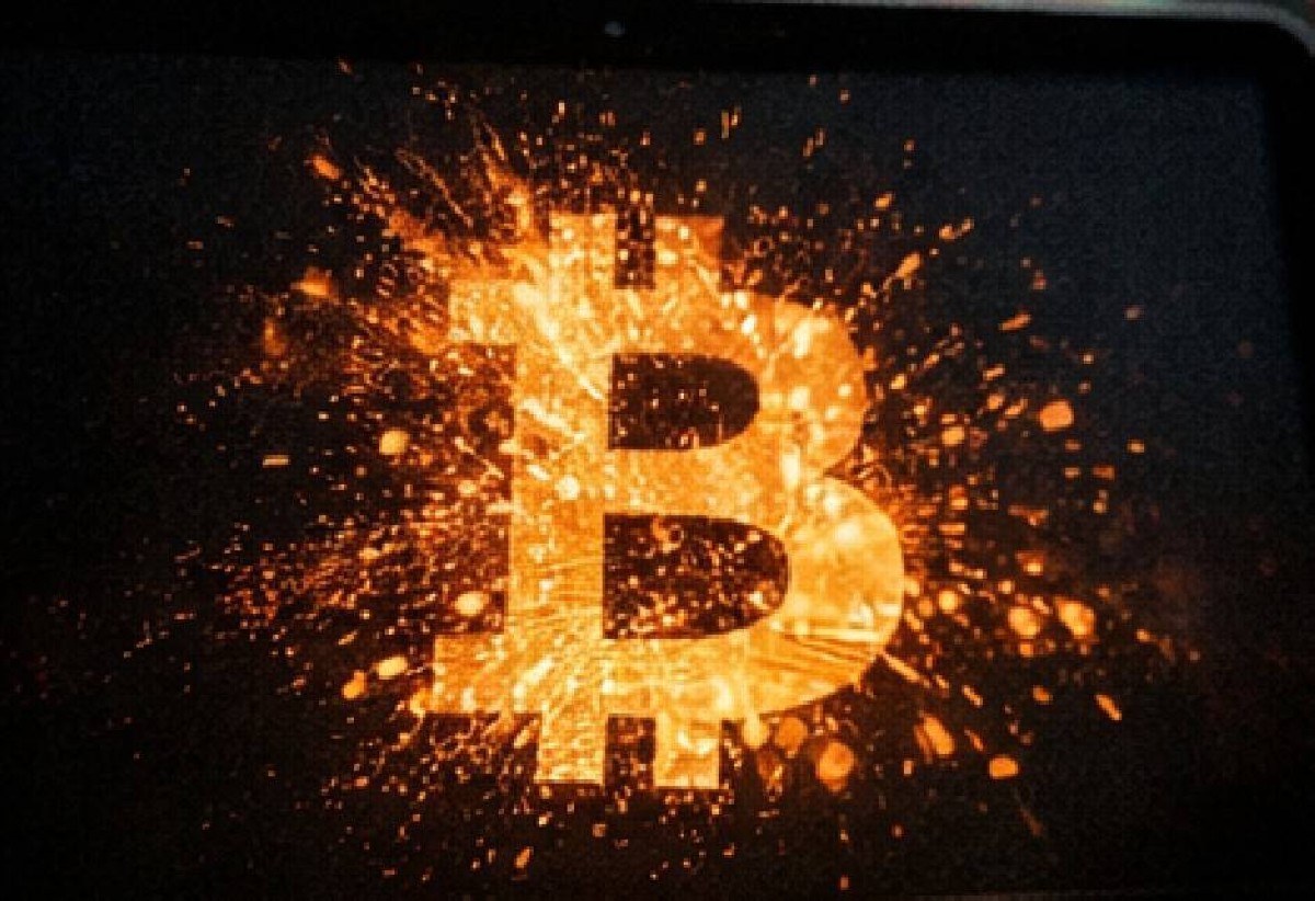 لغز 107 بيتكوين المحروقة… من أرسل 8.2 ملايين دولار إلى العدم؟