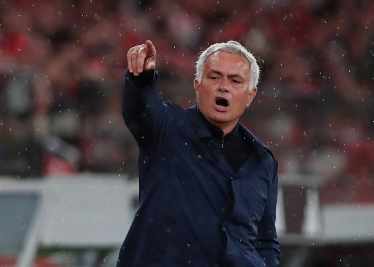 مورينيو يقترب من العودة إلى ريال مدريد.. وبنفيكا يعلن البديل