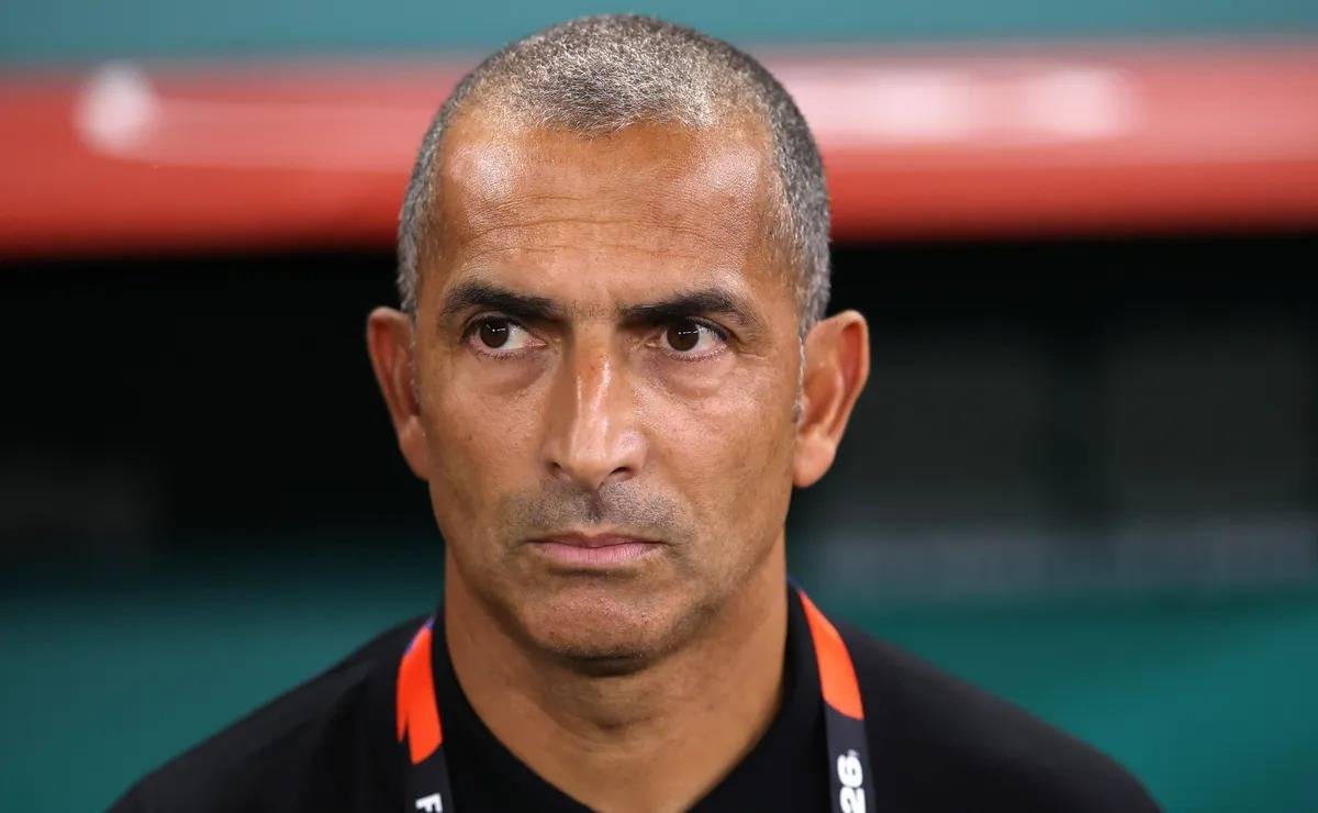 تونس ليست الأولى.. منتخبات أطاحت بمدربيها خلال كأس العالم منها فرنسا واسبانيا