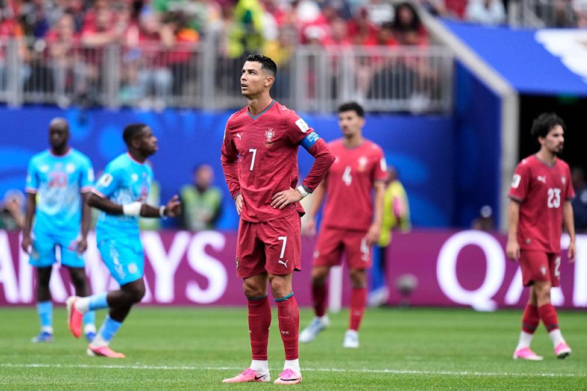 رونالدو  حمل ثقيل على منتخب البرتغال