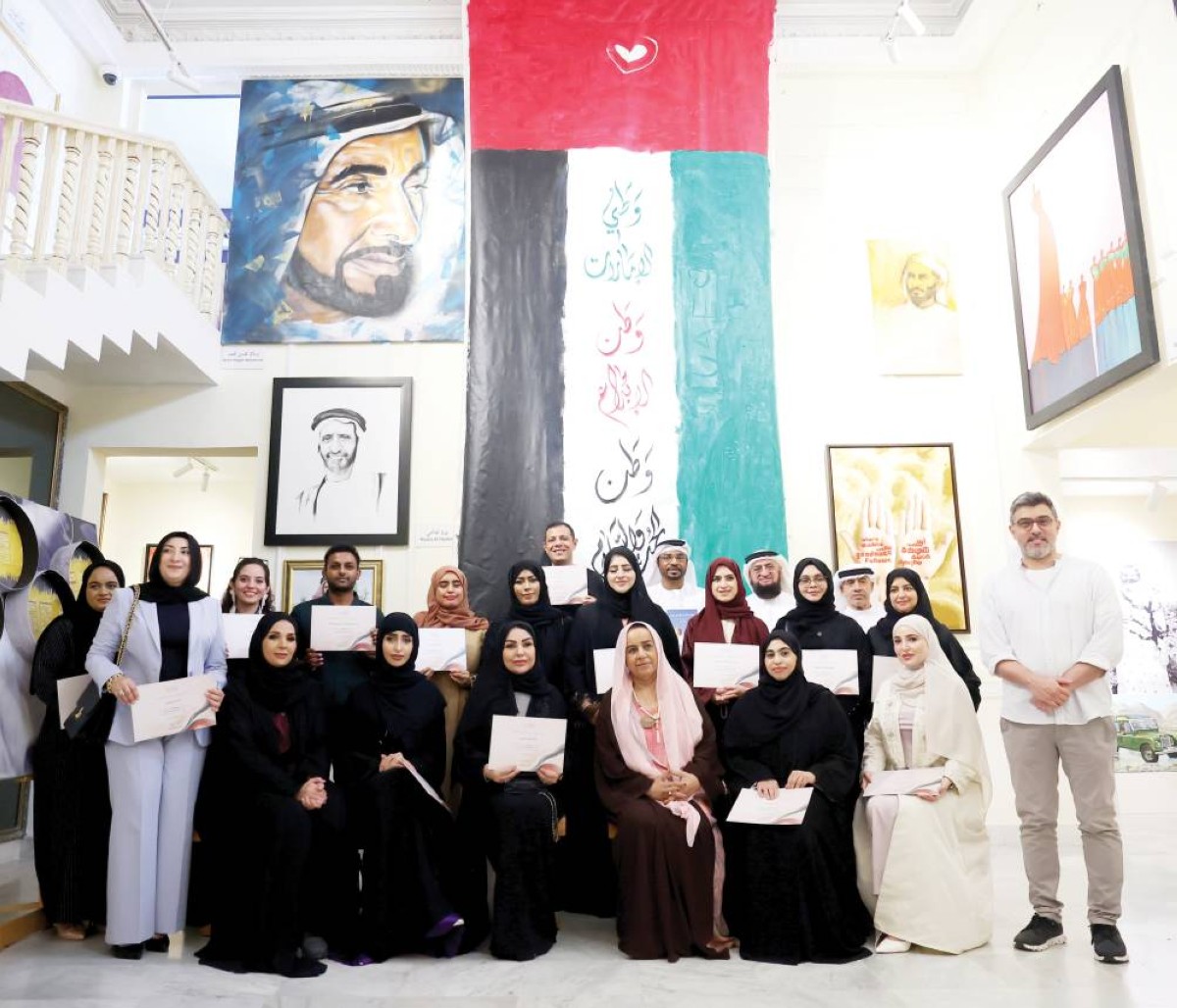 «نبض الوطن».. 50 عملاً فنياً يشع محبة ووفاءً للإمارات