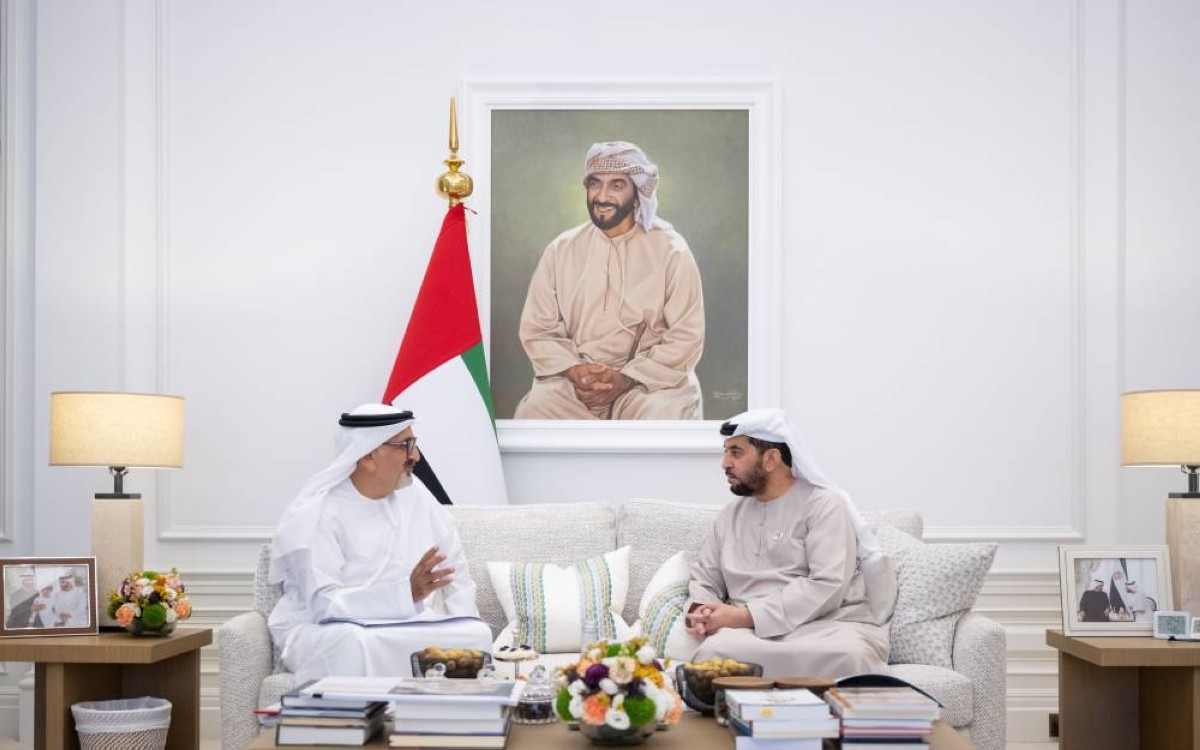 حمدان بن زايد يطلع على خطط تطوير الرياضة وتعزيز المشاركة المجتمعية في الظفرة