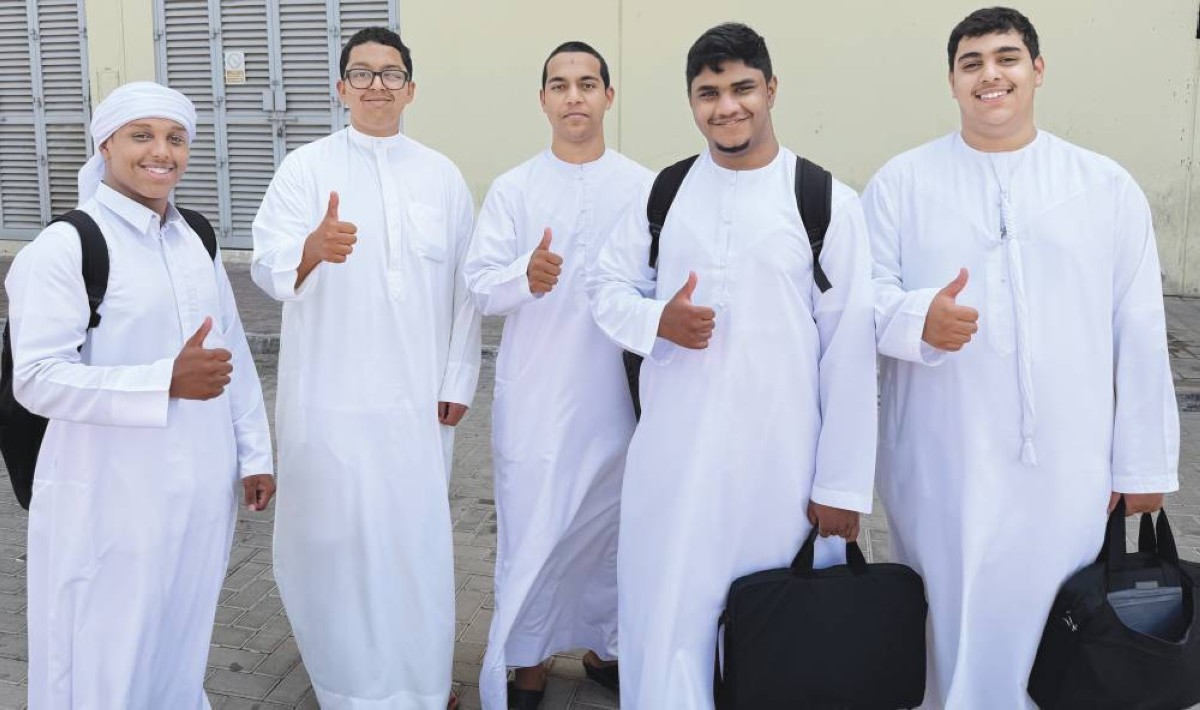 طلبة الثانوية يعبرون «الرياضيات» بسهولة.. ولا شكاوى تقنية