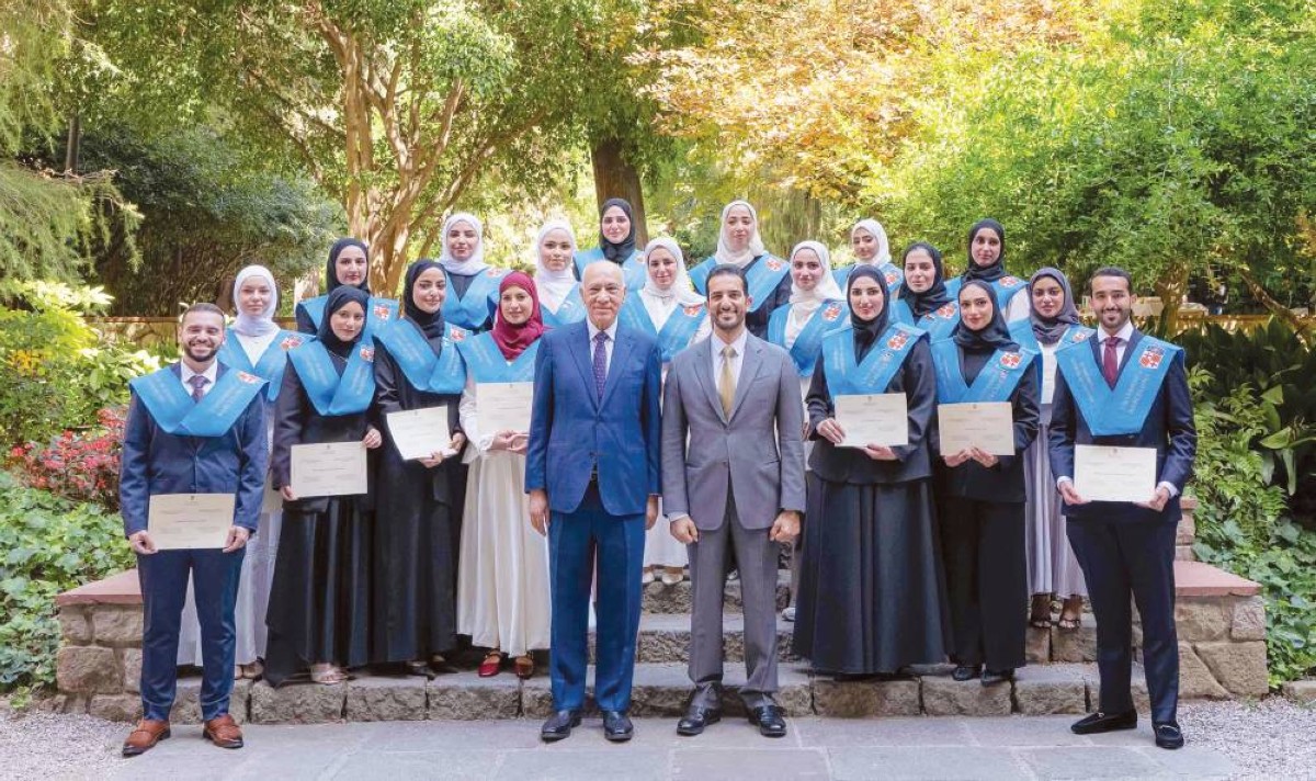 سلطان بن أحمد يشهد تخريج أول دفعة من ماجستير «الريادة الإعلامية» بين الشارقة وبرشلونة