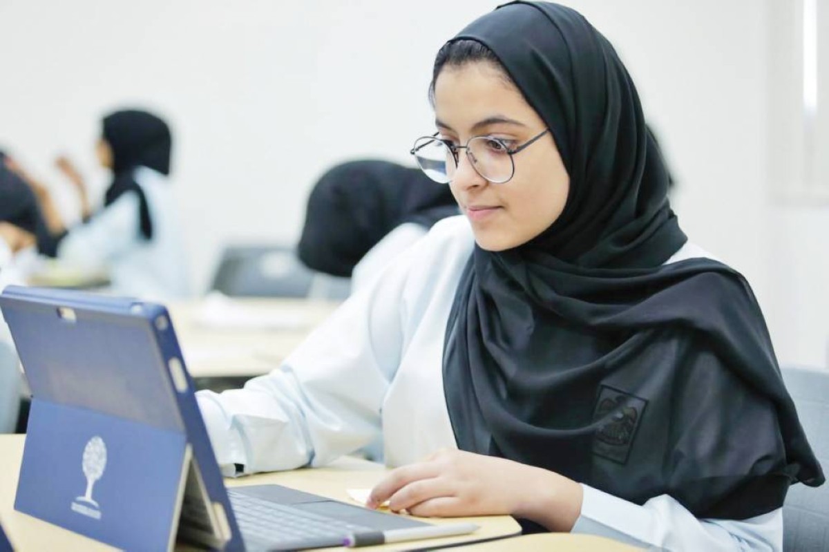 «الثاني عشر» يواصل الامتحانات اليوم.. ومدارس تدعم الطلبة افتراضياً