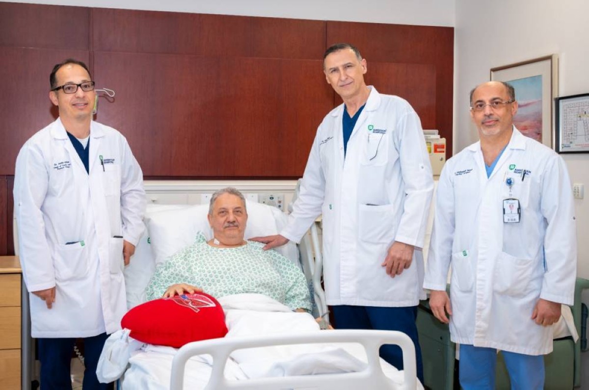 المستشفى الأمريكي دبي ينجح في إجراء أول جراحة قلب روبوتية لإصلاح الصمام التاجي في دبي