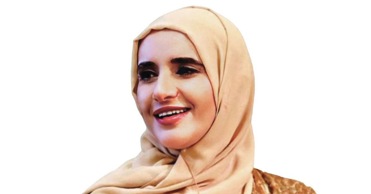 جوخة محمد الحارثي.. حاصدة الجوائز الأدبية العالمية