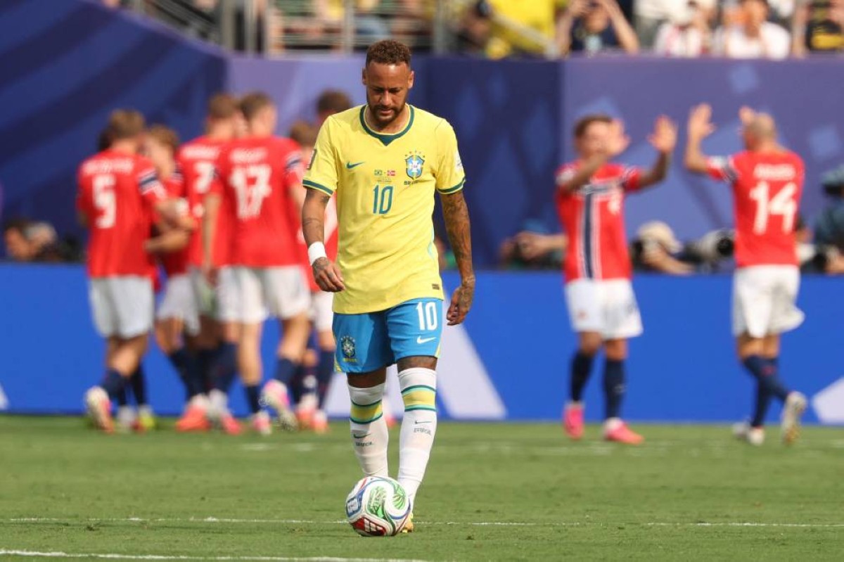 نيمار يعتزل دوليًا بعد خروج البرازيل من كأس العالم (فيديو)