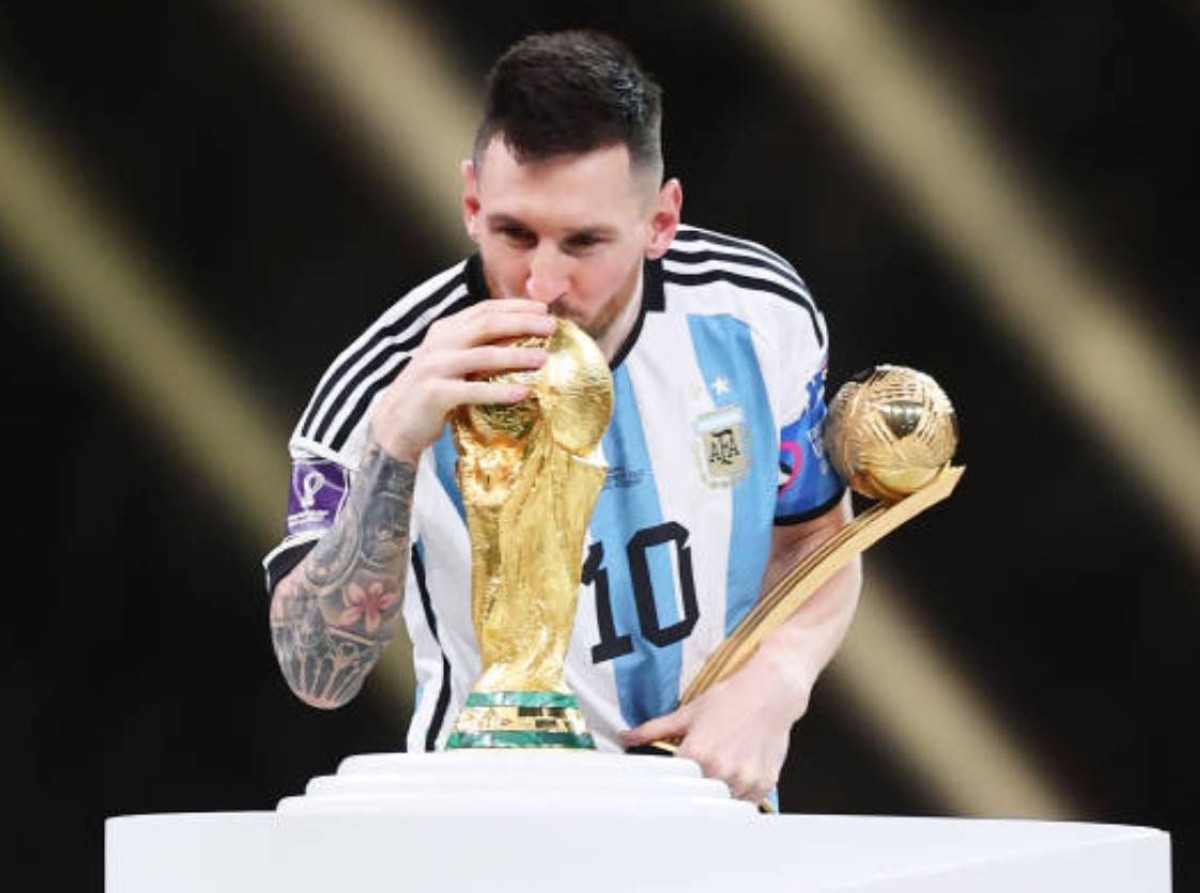 "جنون" نهائي 2022 يهدد رقصة ميسي الأخيرة