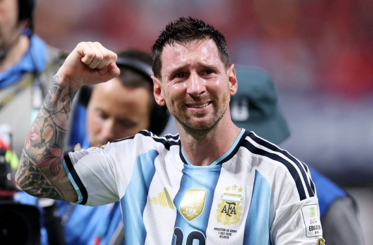 تشافي: المفاضلة بين ميسي ويامال كالأب والأم