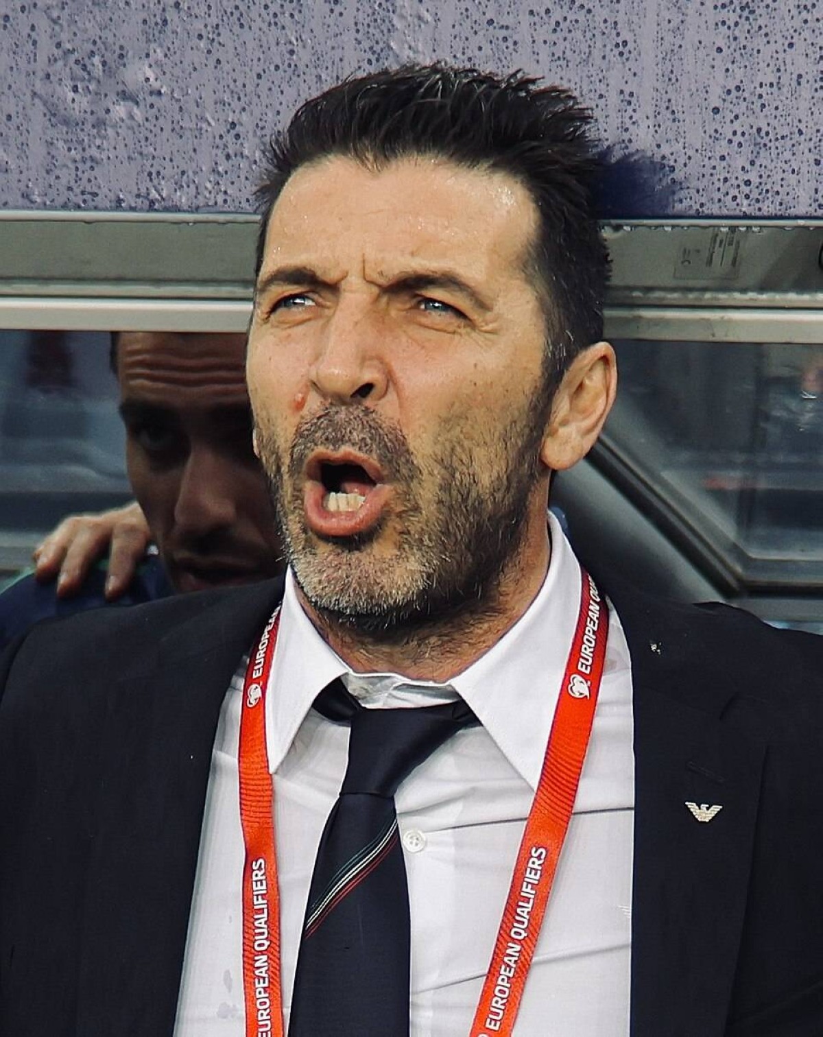 بوفون يفضل الدراسة على المنتخب الإيطالي