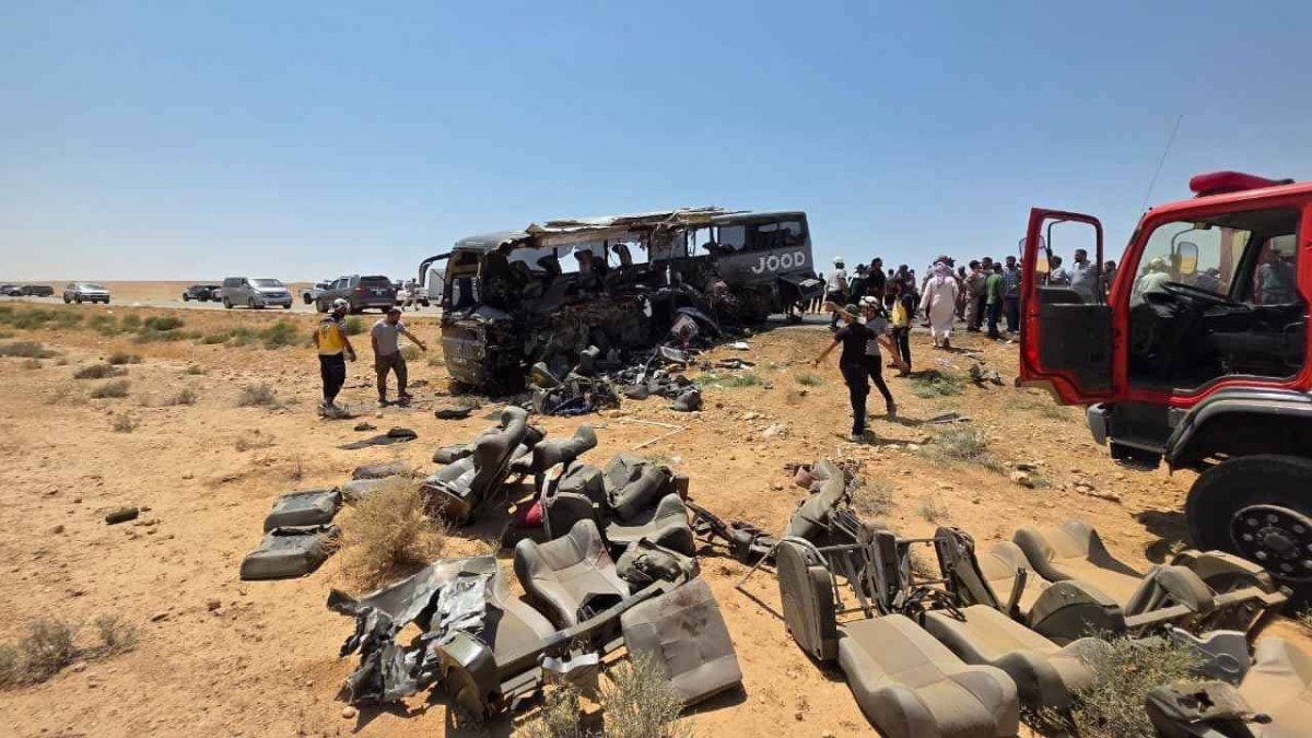 سوريا: وفاة 35 شخصاً بحادث اصطدام حافلتين