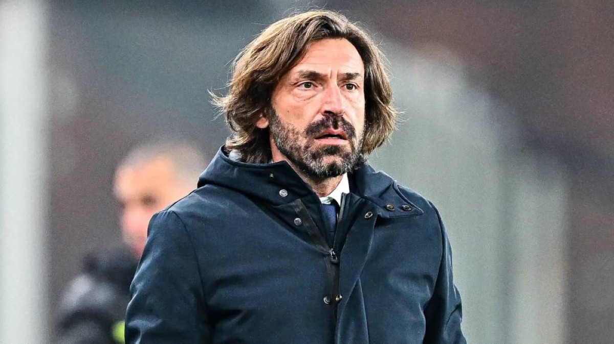 بيرلو يعلن خروجه من سباق تدريب المنتخب الإيطالي