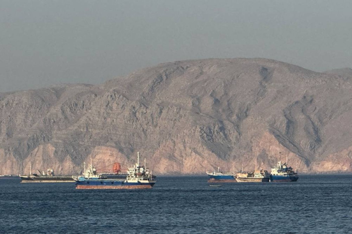 بنظام ملاحة معطل.. قبطان بنغالي يروي رحلة كفاح 115 يوماً على سفينة عالقة في الخليج