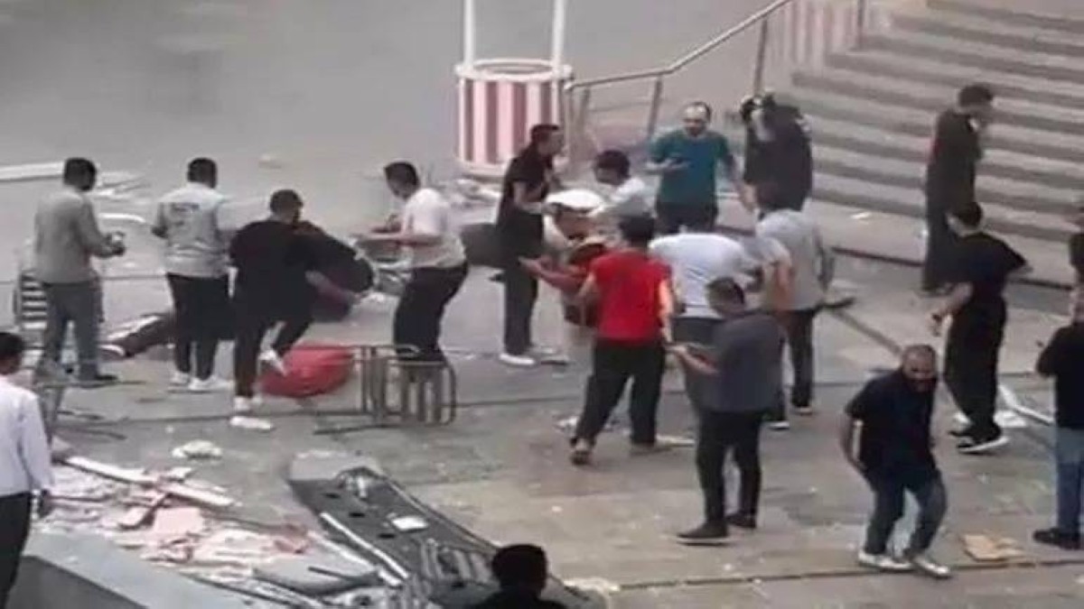 مصر.. وفاة 3 أشخاص وإصابة 17 في حريق مول تجاري بالقاهرة