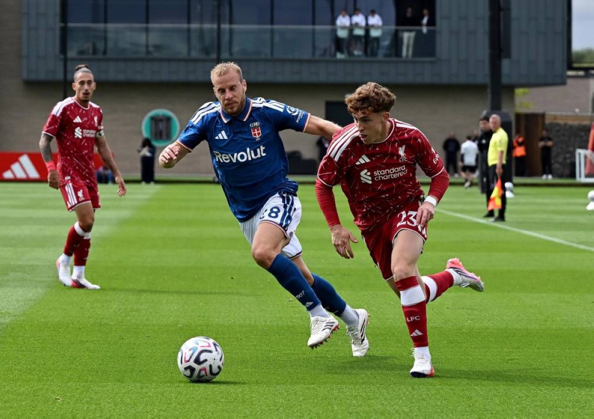 ليفربول يطمئن جماهيره بثنائية وشباك نظيفة قبل انطلاق الدوري