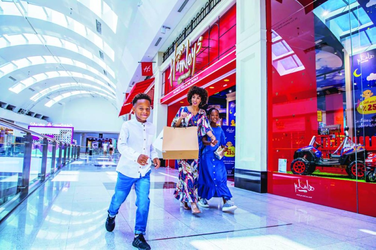 «مفاجآت صيف دبي».. منح ومكافآت في موسم العودة إلى المدارس