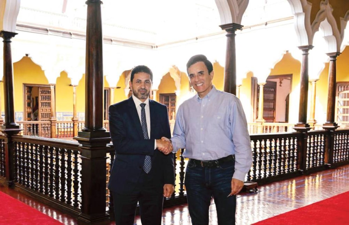 الإمارات وبيرو تبحثان توسيع آفاق التعاون