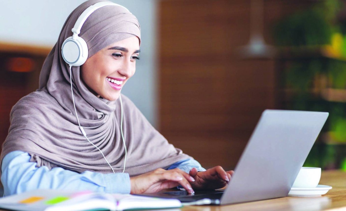 علماء يؤكدون: «العمل عن بعد» يزيد من رفاهية الموظفين