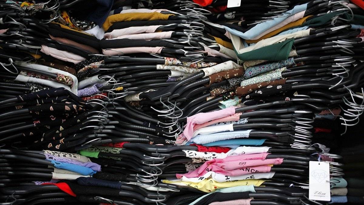 15 إلى 45 مليار قطعة قد لا تُباع.. أوروبا تكبس الفرامل على صناع الأزياء