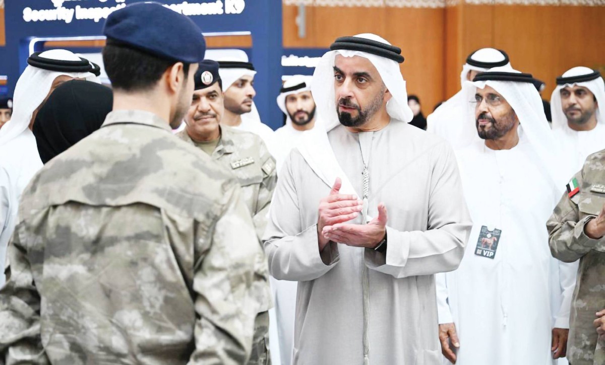 سيف بن زايد: توظيف الابتكار والتقنيات المتقدمة في تطوير العمل الشرطي